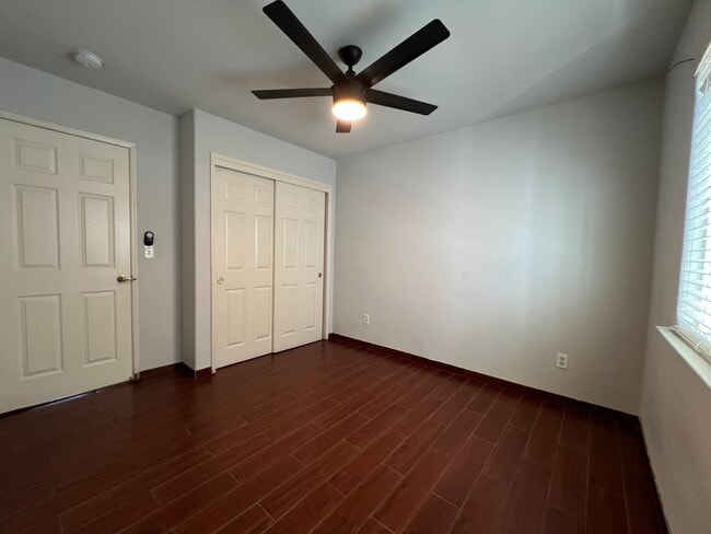 Building Photo - FOR RENT:  3 bedroom and 2 bathroom home i...