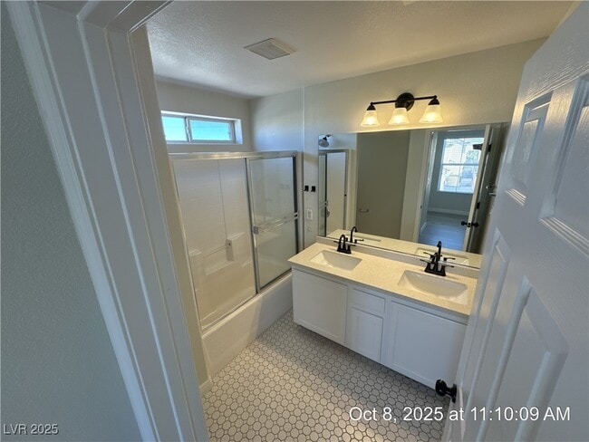 Building Photo - 10314 Ladybug Bend St