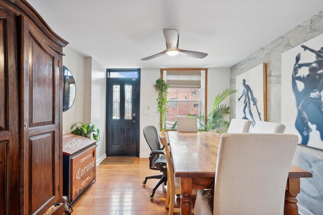 Dining Room (2) - 923 N Lawrence St