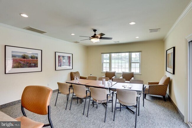 Building Photo - 8326 Darlington St