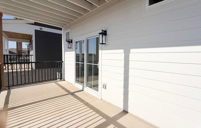 Building Photo - Available August 1: 4-Bedroom Townhome at Highbury + Summer Special Perks