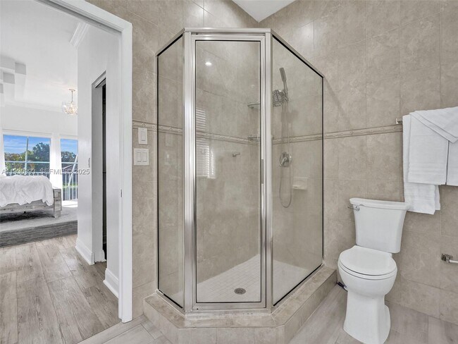 Building Photo - 4310 NW 63rd Ave