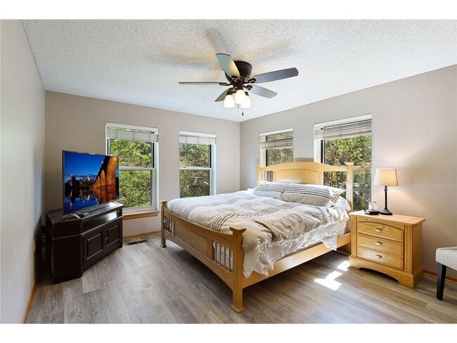 Building Photo - 660 N 2nd St