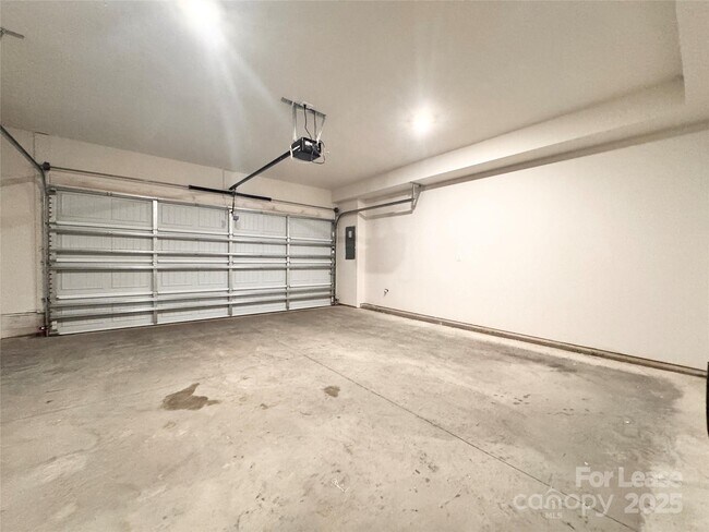 Building Photo - 4513 Millennium Ave