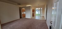 Building Photo - 3 Bedroom, 2 Bath home in Sunshine Meadows!