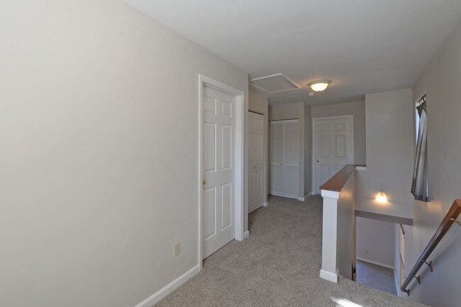 Building Photo - 4939 Heritage Heights Cir