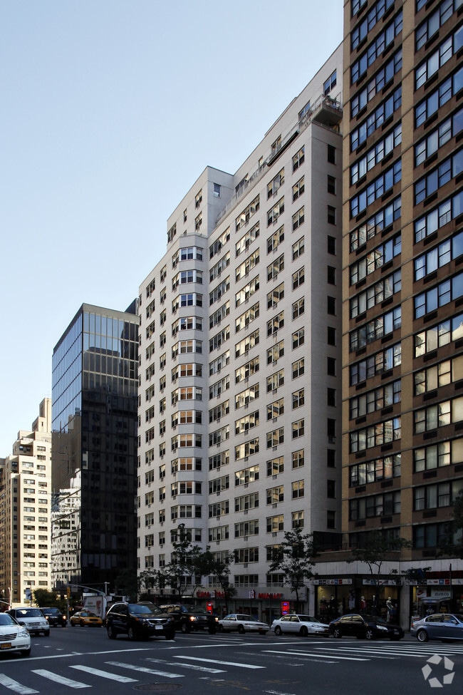 Building Photo - Envoy Towers