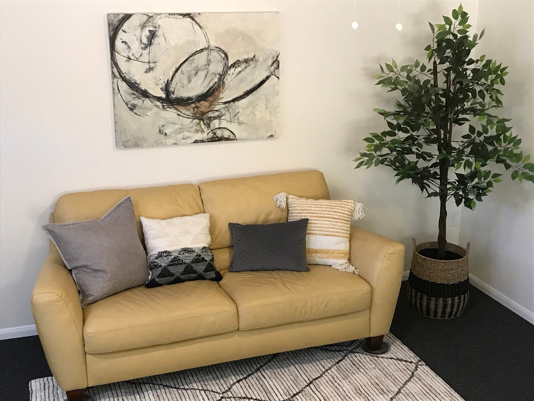 Living room - 15920 Caras Ct