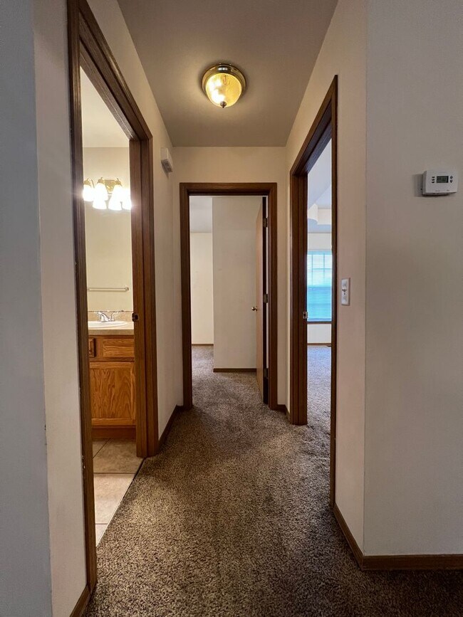 Building Photo - 1267 Pinhook Dr