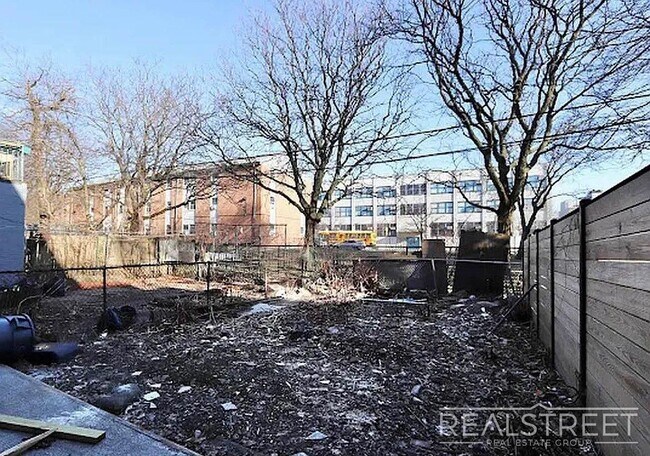 Building Photo - Halsey Street