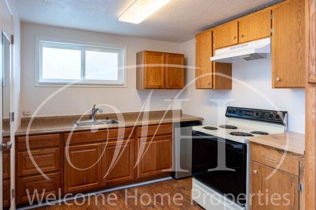 Building Photo - 518 SE 12th St