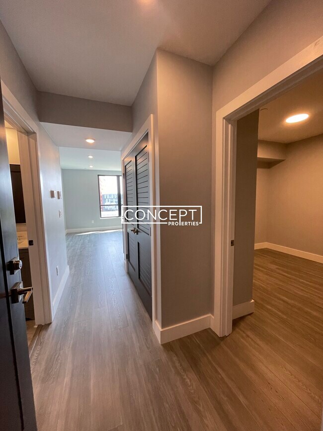 Building Photo - 365 Western Ave