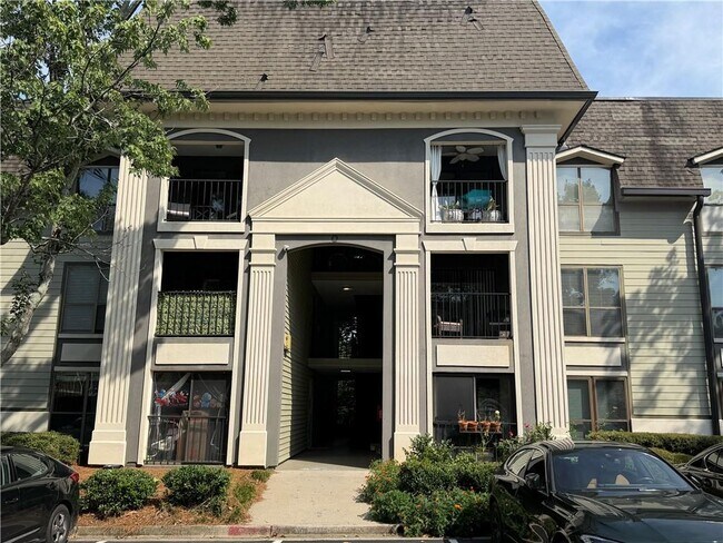 Building Photo - 2657 Lenox Rd NE