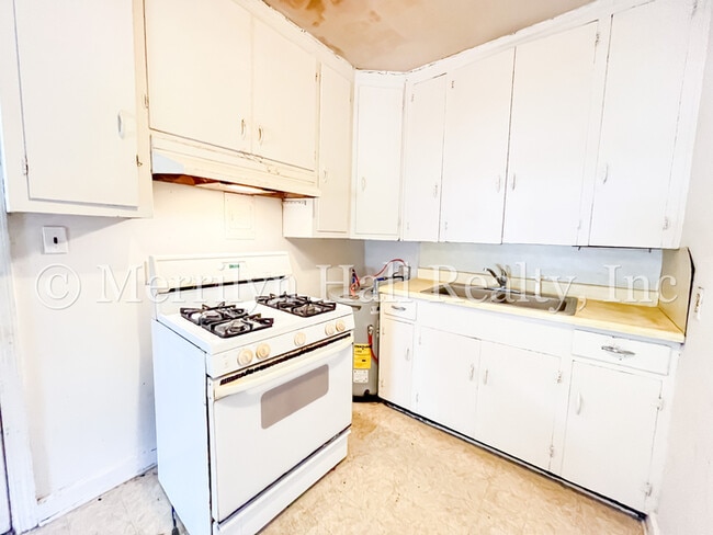 Building Photo - Cute Historic Bungalow Near Columbia College!