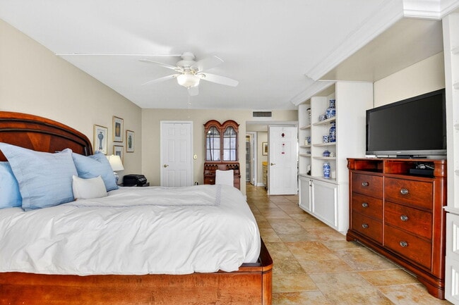 Building Photo - 3456 S Ocean Blvd