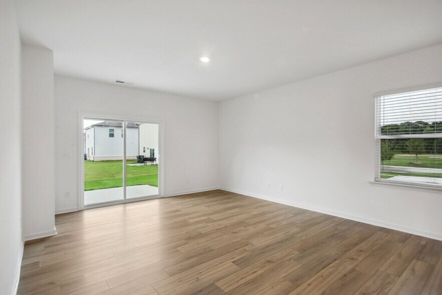 Building Photo - 3853 Rustic Barn Wy