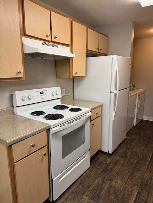 Building Photo - Everything you’ve been dreaming of is here. Come Lease today!