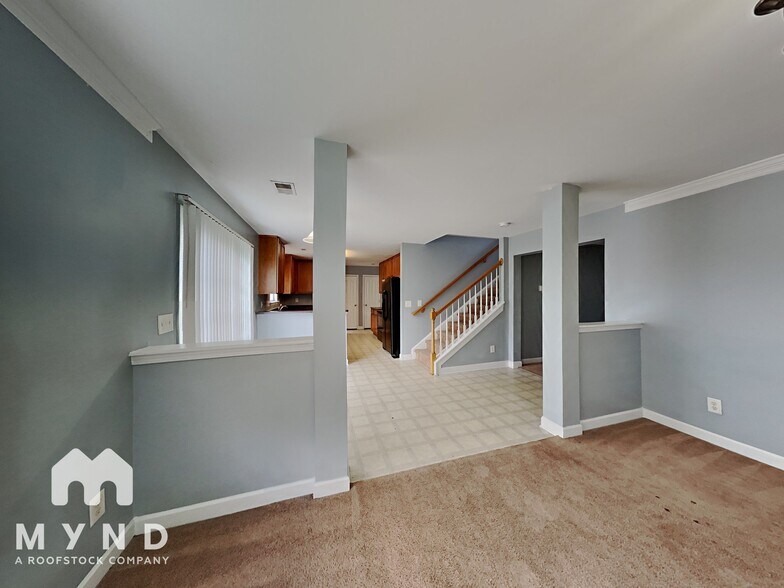 Building Photo - 14008 Mallard Lake Rd