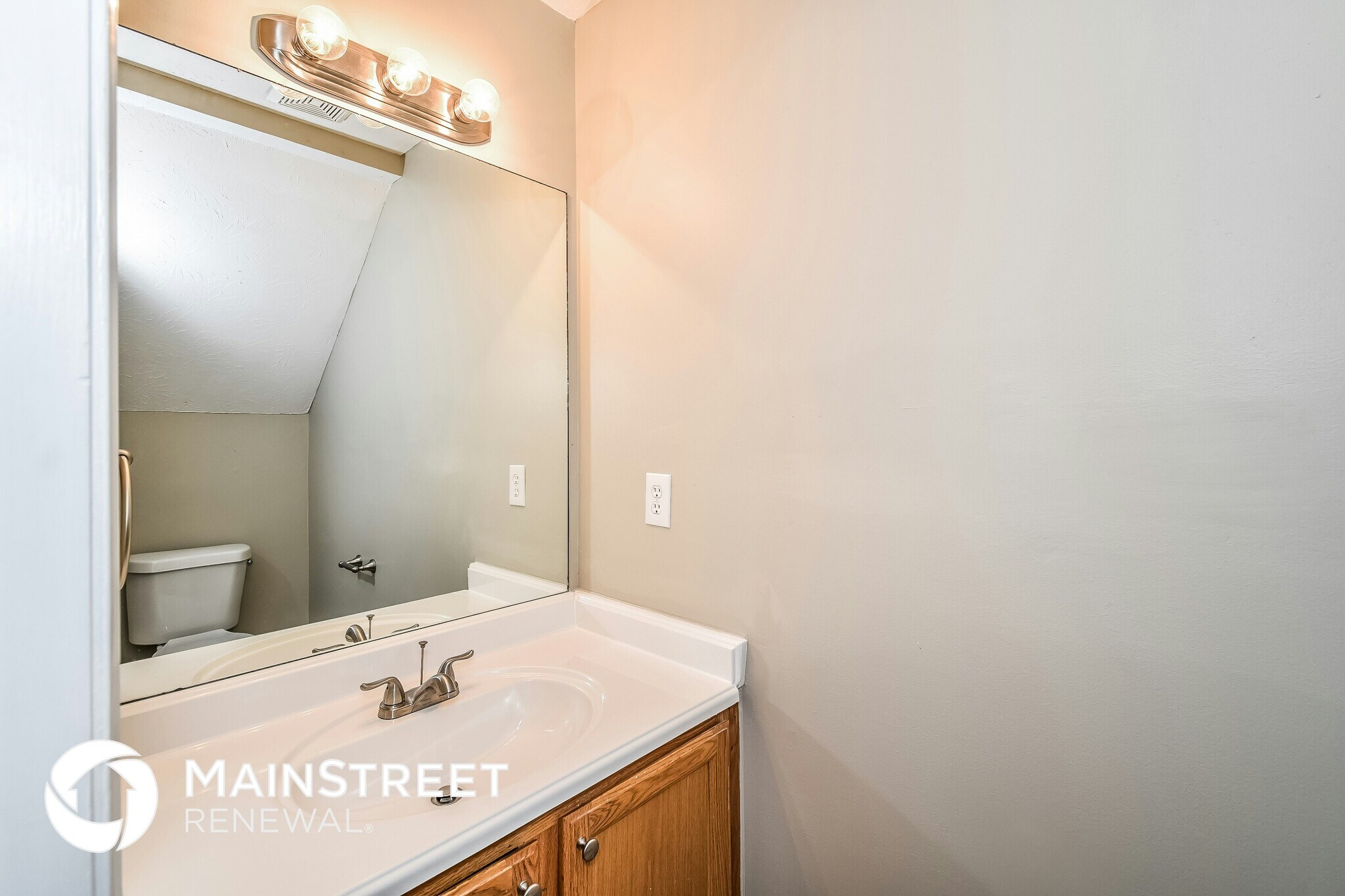 Building Photo - 10500 Whitepine View Pl