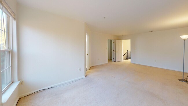 Building Photo - 26071 Ridge Manor Dr