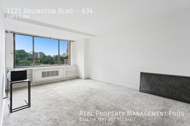 Building Photo - 1121 Arlington Blvd
