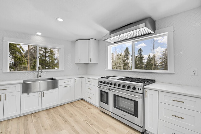 Building Photo - 45 Lodgepole Dr