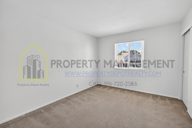 Building Photo - Spacious 3-Bedroom Retreat with 2.5 Baths in Prime Elk Grove Location
