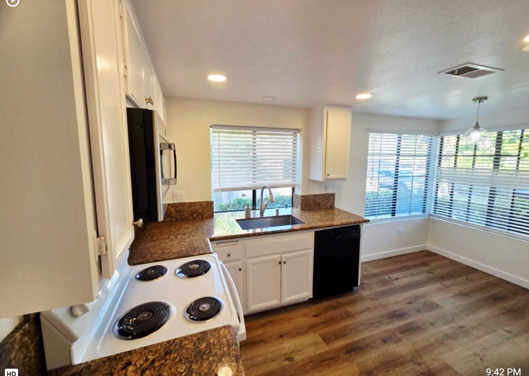 Building Photo - 9528 Bayamon Rd