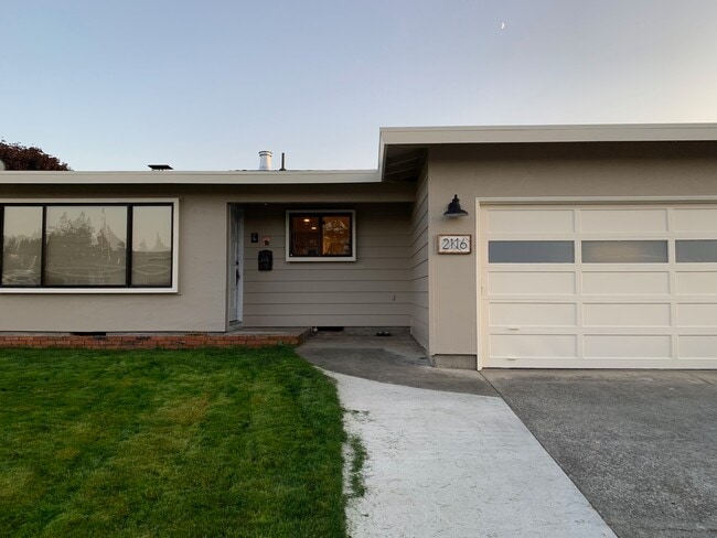 Building Photo - 2116 Aldo Ct