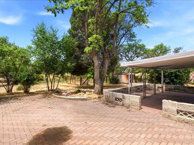 Building Photo - Salt Lake-Glendale 3 bed 2 bath home