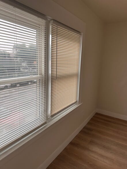 Building Photo - 815 Lime Ave