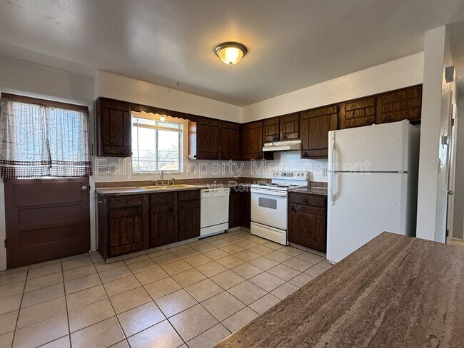 Building Photo - 1311 N 16th St