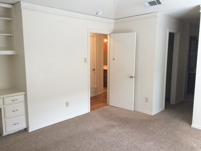 Primary Bedroom - 339 Dogwood Dr