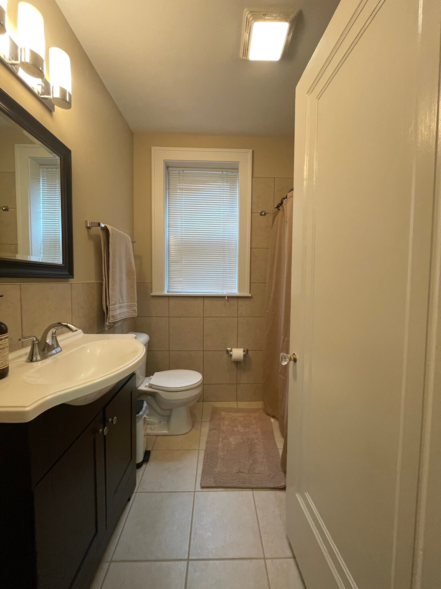 bath 1 - 7139 Amherst Ave