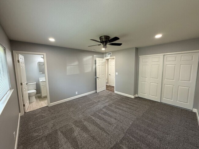 Building Photo - Newly remodeled 3 bedroom in the heart of ...