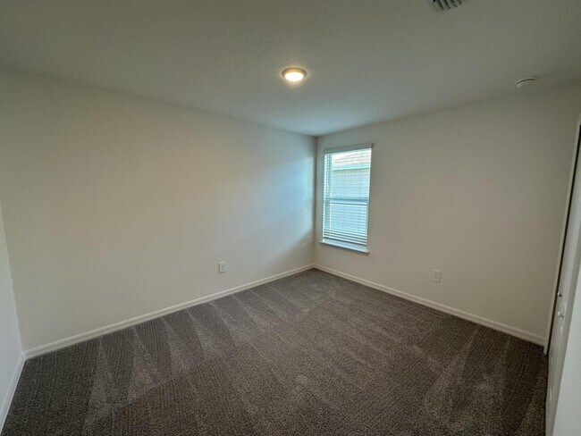 Building Photo - 10936 SW Vasari Way