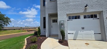 Building Photo - 71 SW She Oak Dr