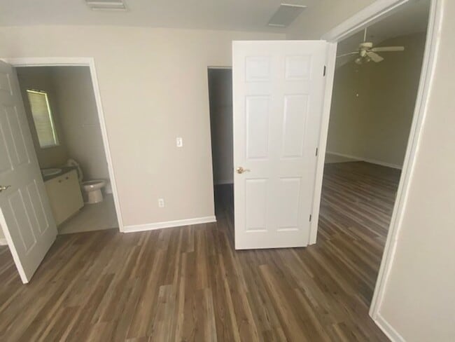 Building Photo - 1 Ryarbor Dr