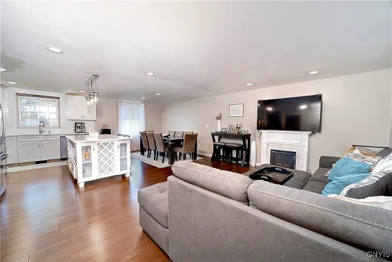 Building Photo - 8003 Bamm Hollow Rd