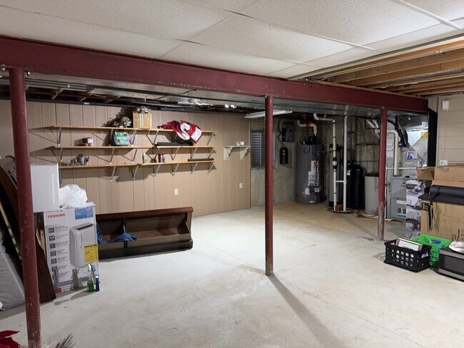 Building Photo - 36420 N Tamarack Dr