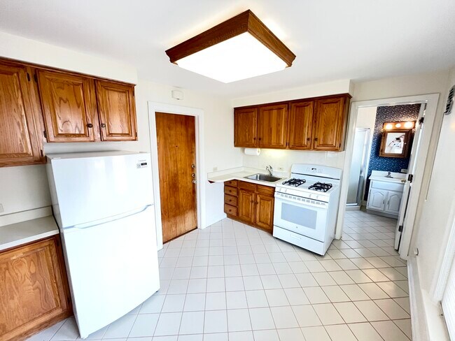 Building Photo - 1310 Wilmette Ave