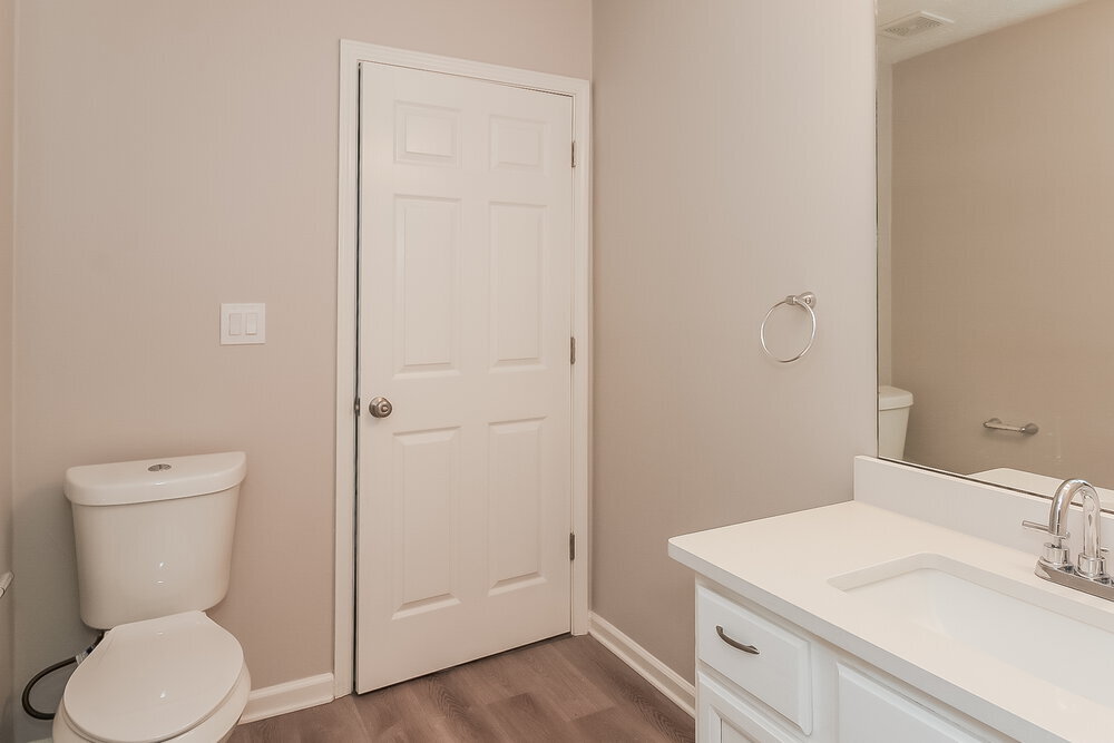 Building Photo - 691 River Valley Dr