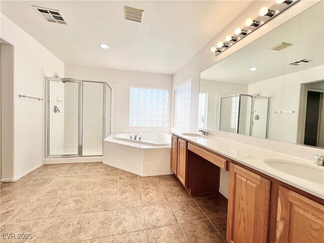 Building Photo - 8815 Lost Forest St