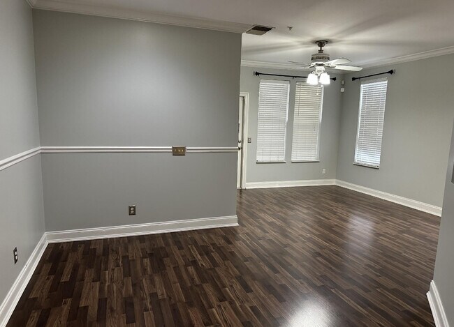 Building Photo - 4316 Summercrest Blvd