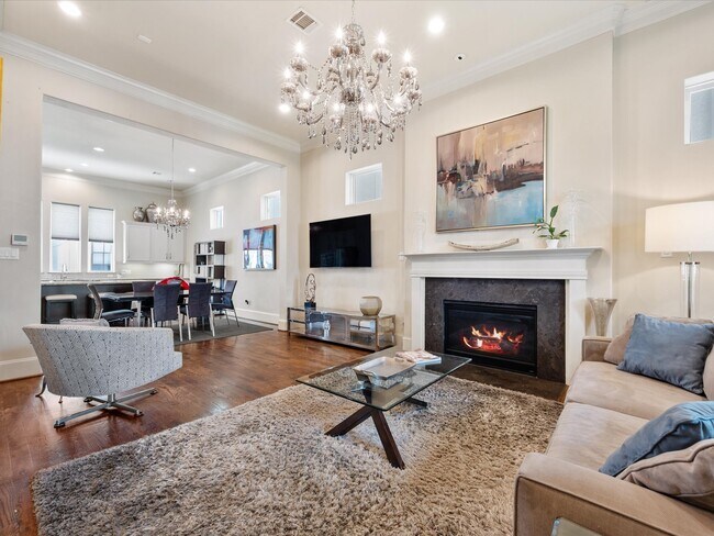 Primary Photo - 249 E 27th St