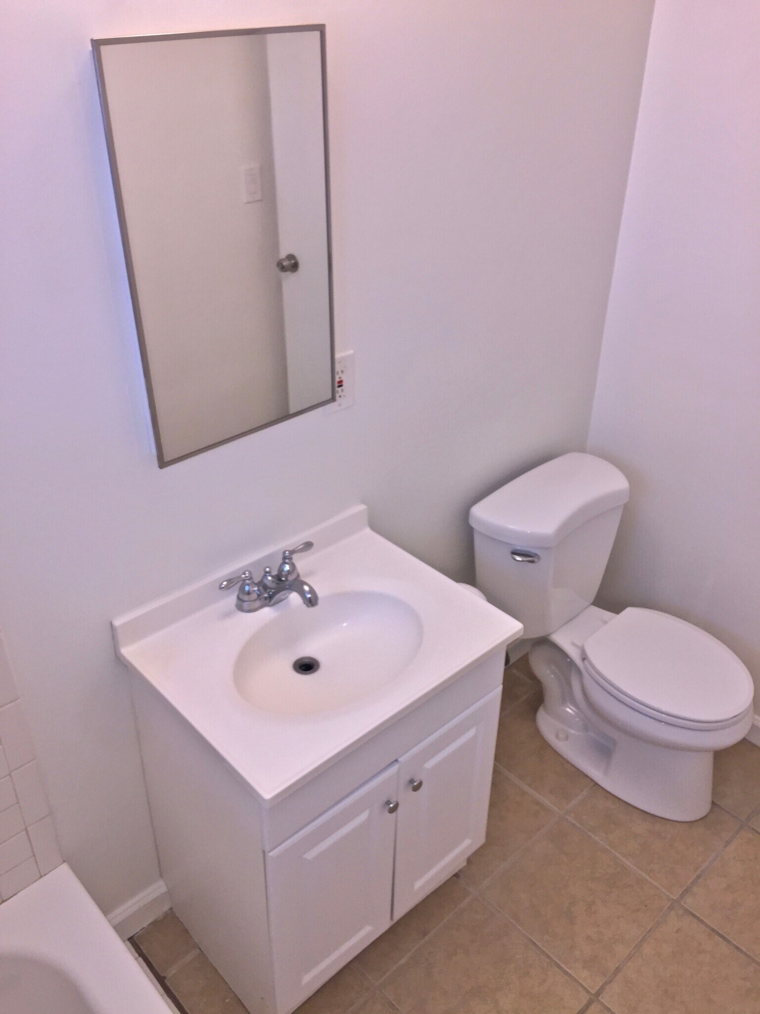 Building Photo - 411 Douglas St