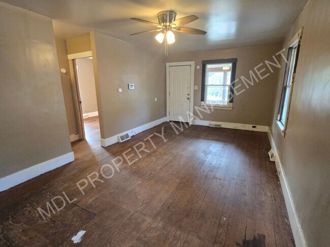 Building Photo - 3-Bedroom Home in Saginaw