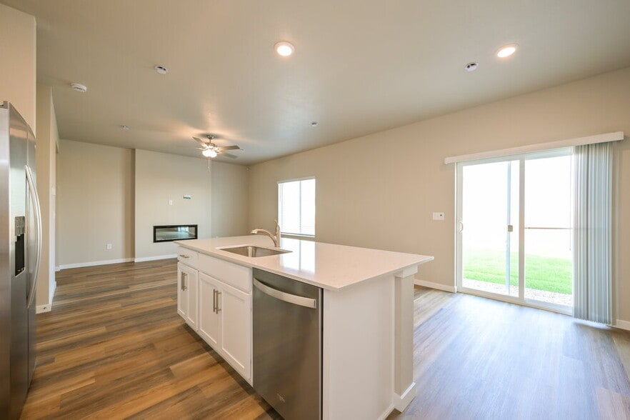 Building Photo - 7302 Rio Grande Ave