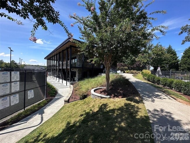 Building Photo - 7526 Fairway Villa Circle