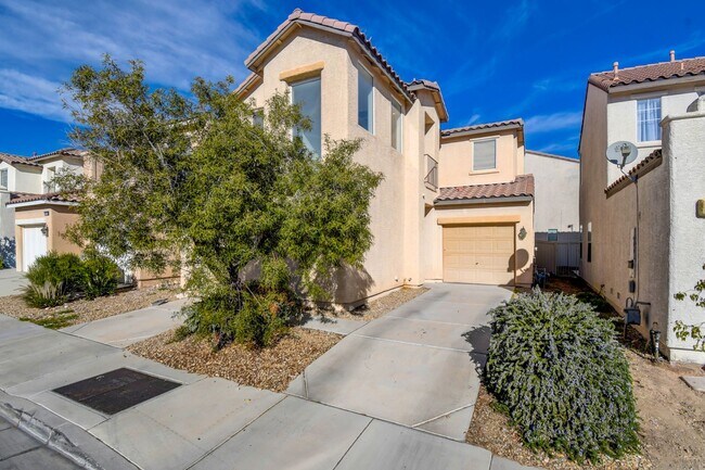 Building Photo - BEAUTIFUL 2 STORY SINGLE FAMILY HOME WITH 3 BEDROOMS AND 2.5 BATHS LOCATED IN SOUTHWEST